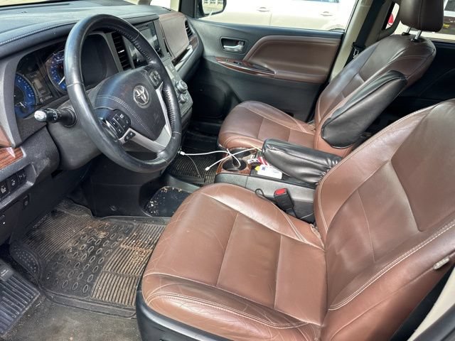 Used 2015 Toyota Sienna Limited Premium AWD/4WD image 5