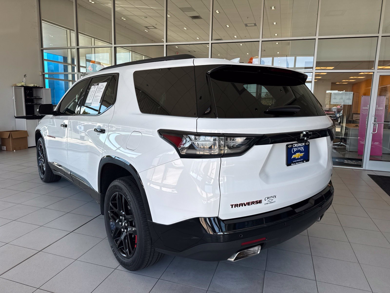 Used 2019 Chevrolet Traverse Premier w/ Redline Edition AWD/4WD image 11
