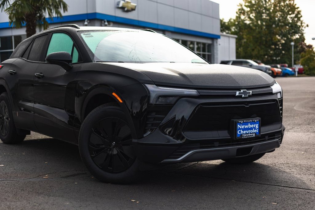 New 2025 Chevrolet Blazer EV LT w/ Midnight/Sport Edition FWD image 3