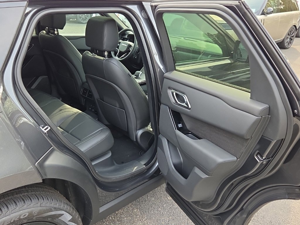 New 2026 Land Rover Range Rover Velar Dynamic SE image 17