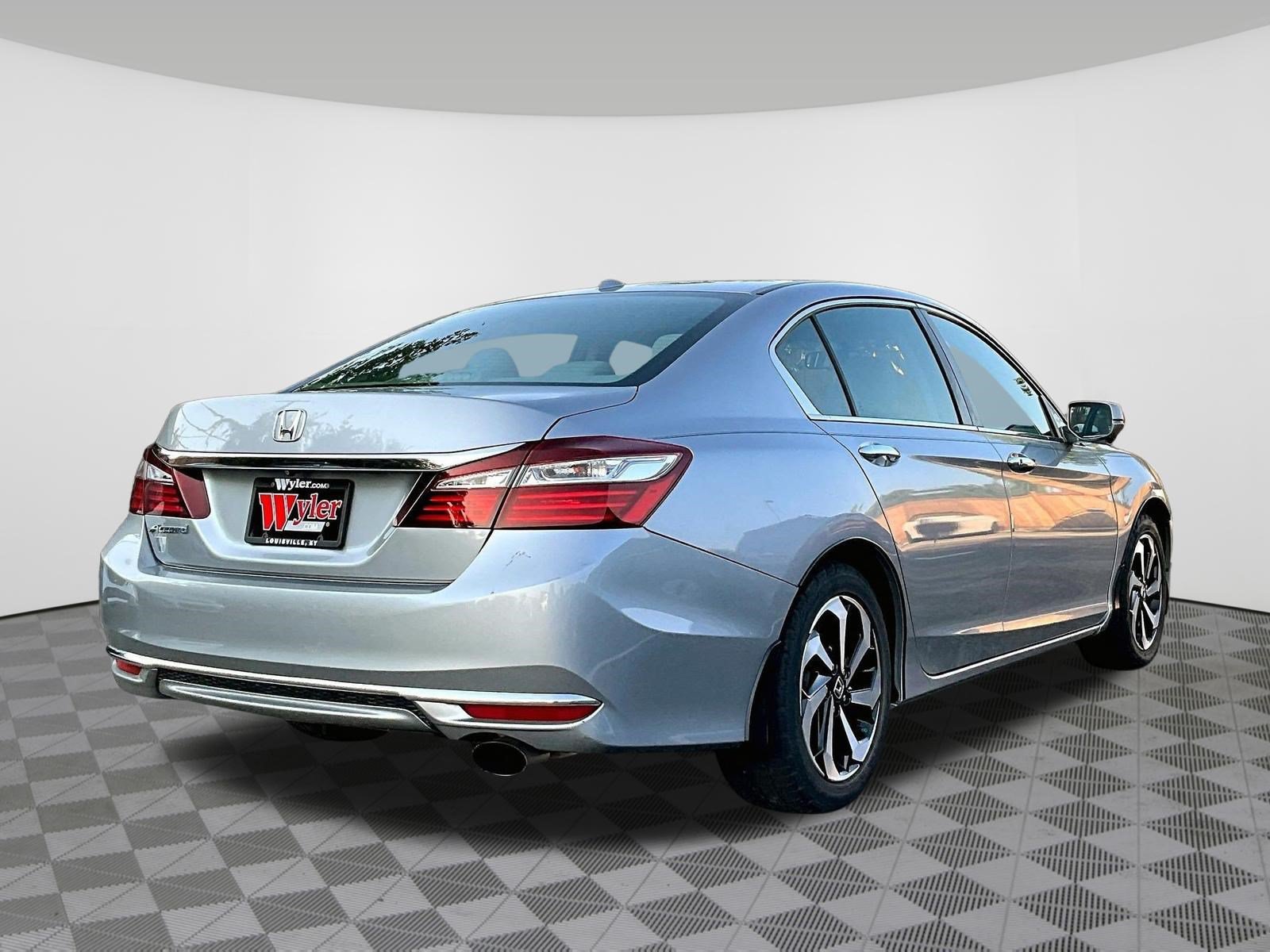 Used 2016 Honda Accord EX-L image 6