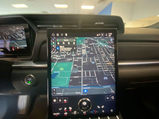 Used 2025 GMC Terrain Elevation AWD/4WD image 18