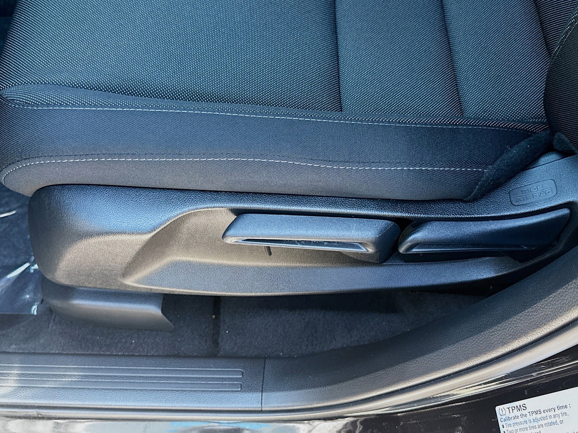 Used 2025 Honda CR-V LX image 17