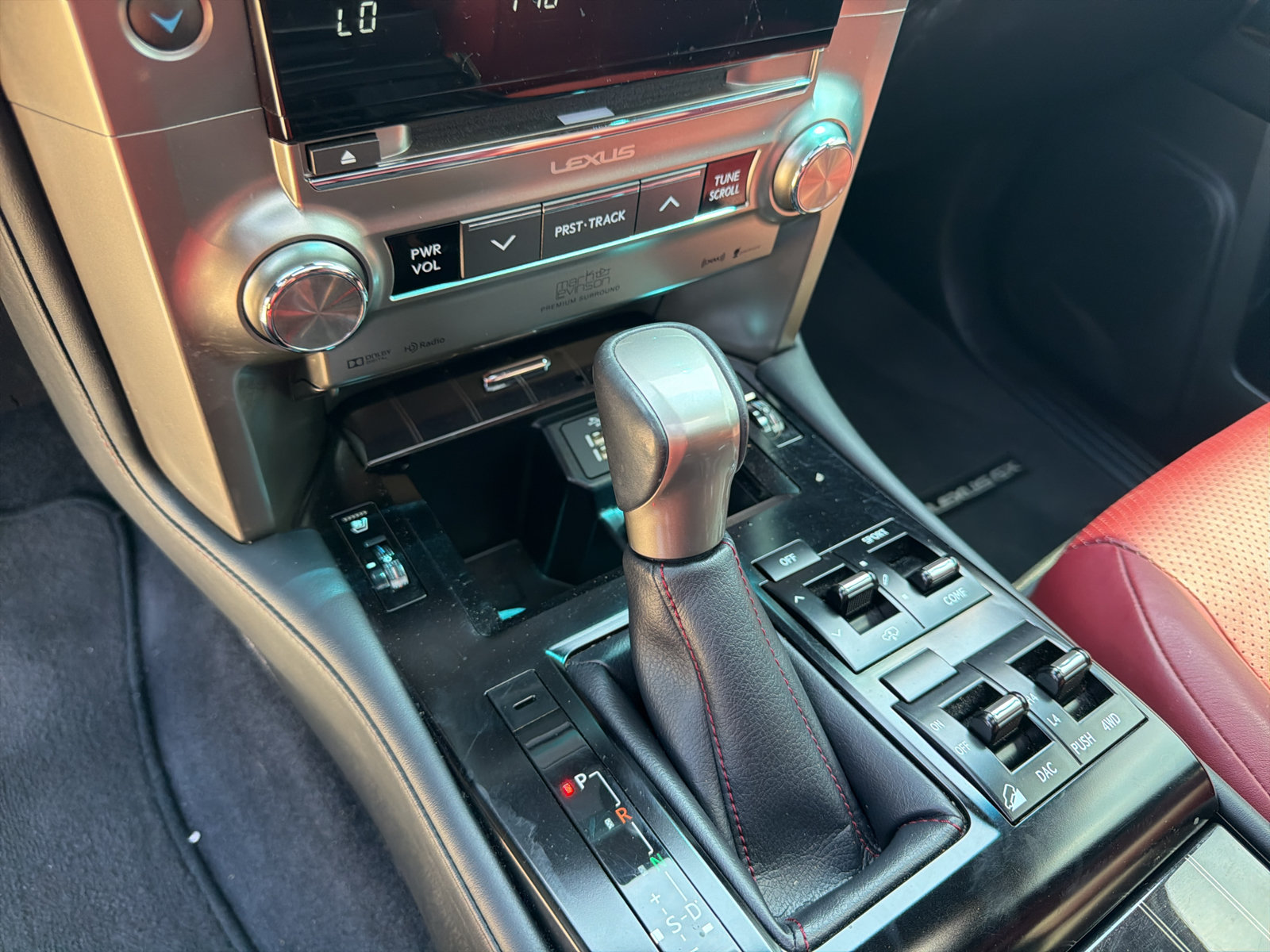 Used 2020 Lexus GX 460 Luxury w/ Accessory Package AWD/4WD image 22