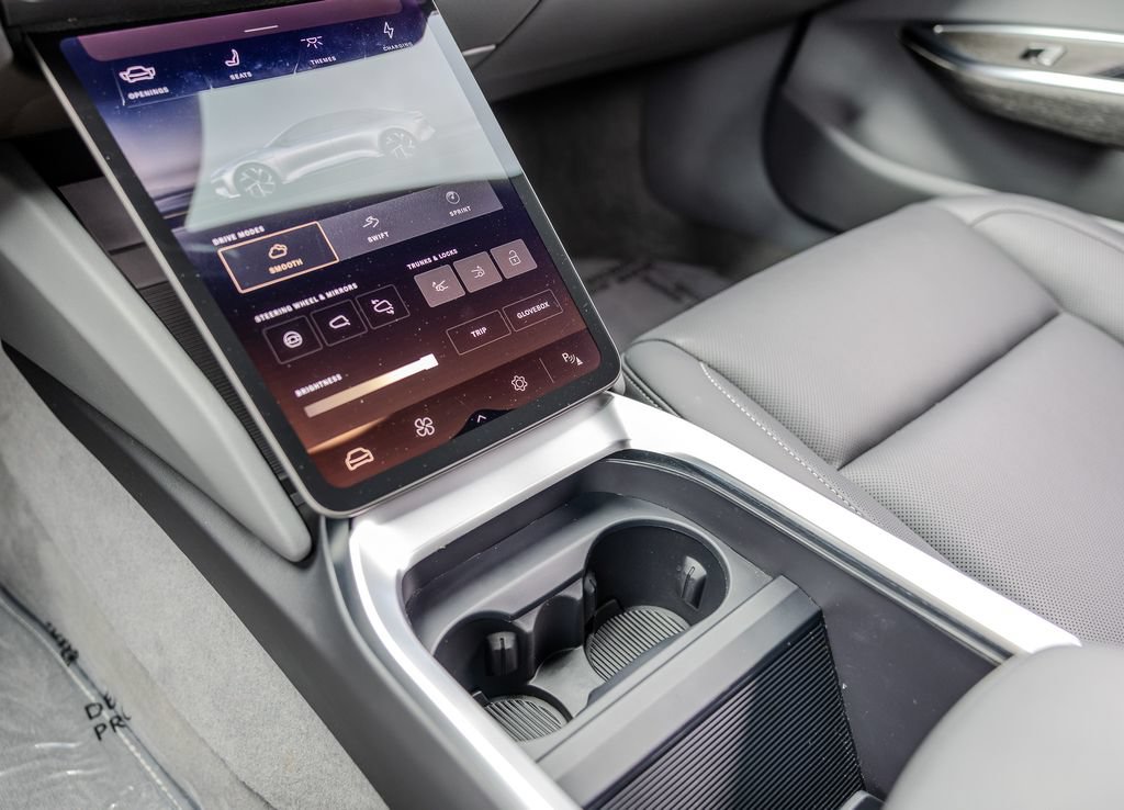 Used 2024 Lucid Air Pure RWD image 11