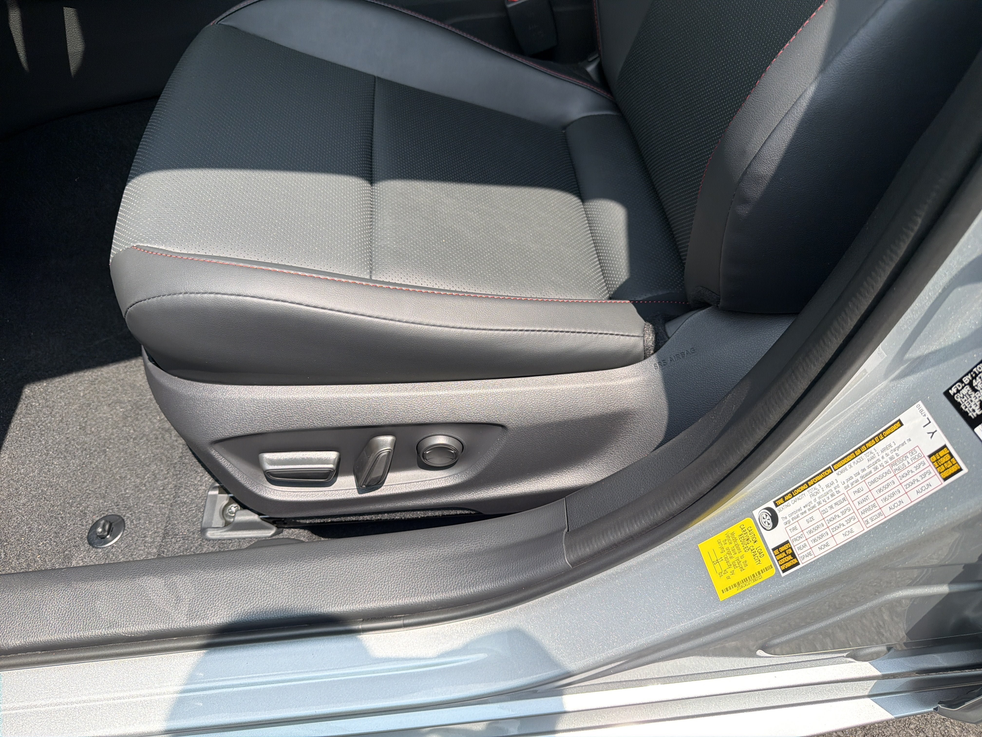 New 2026 Toyota Prius Plug-In Hybrid FWD image 9