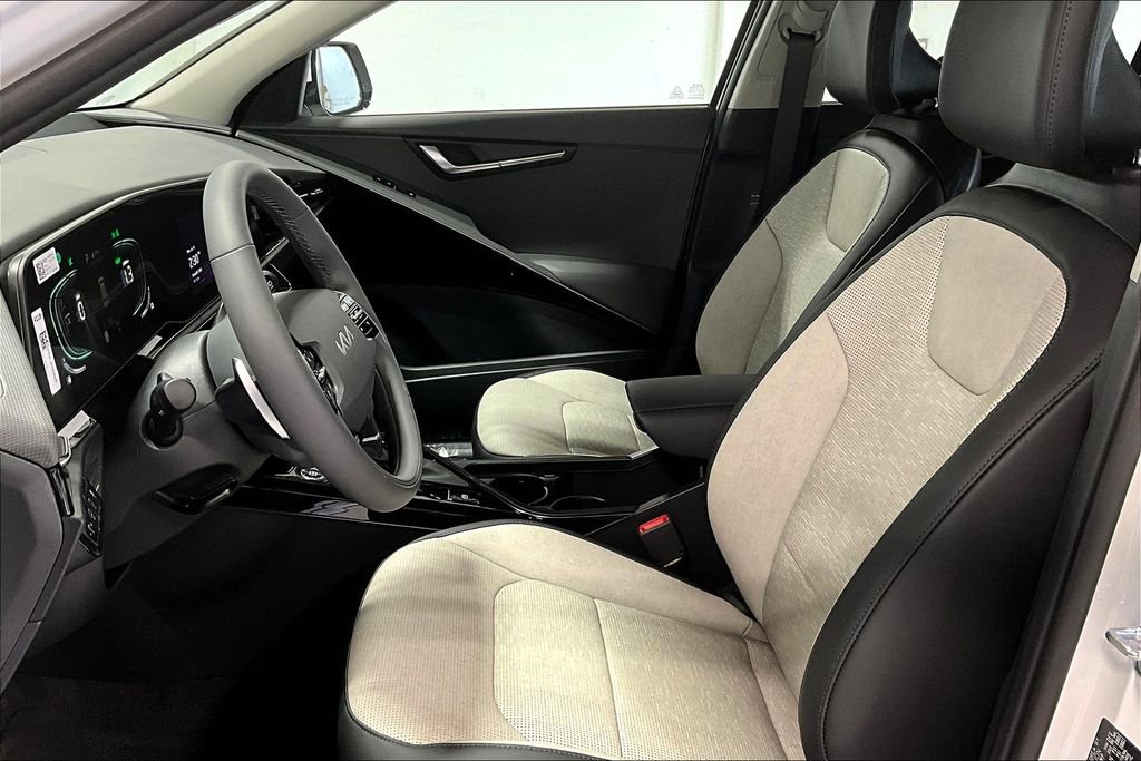 New 2025 Kia Niro SX image 12