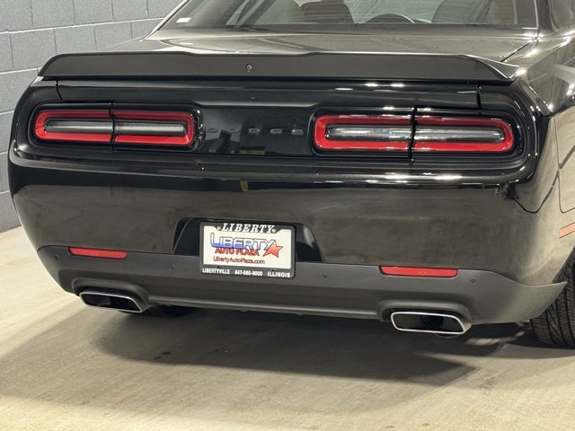 Used 2023 Dodge Challenger R/T w/ Blacktop Package image 18