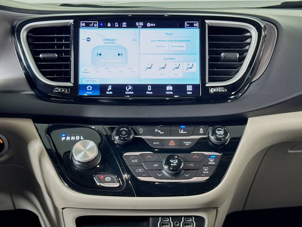 Used 2022 Chrysler Pacifica Touring-L FWD image 14