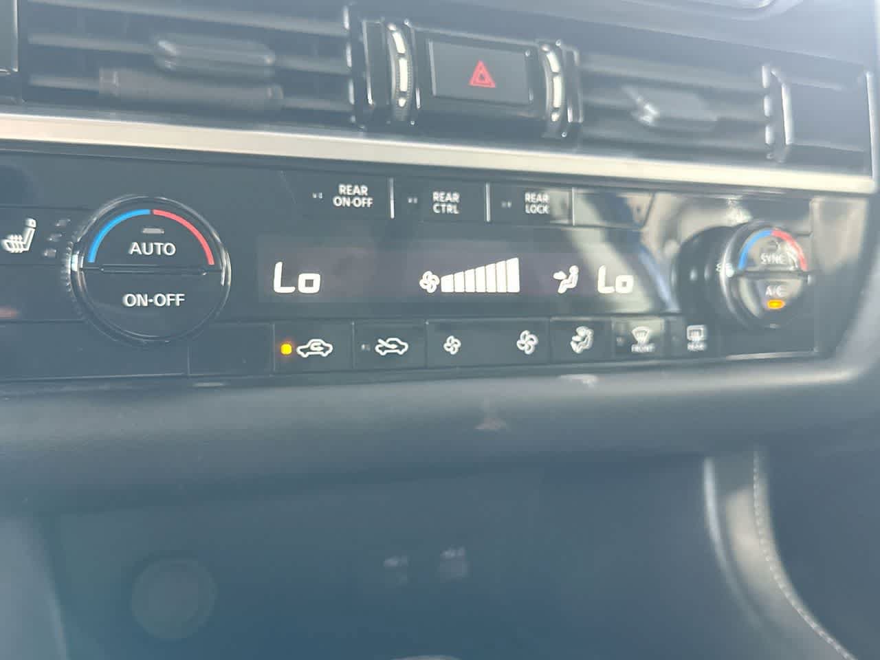 Used 2025 Nissan Pathfinder SV AWD/4WD image 20