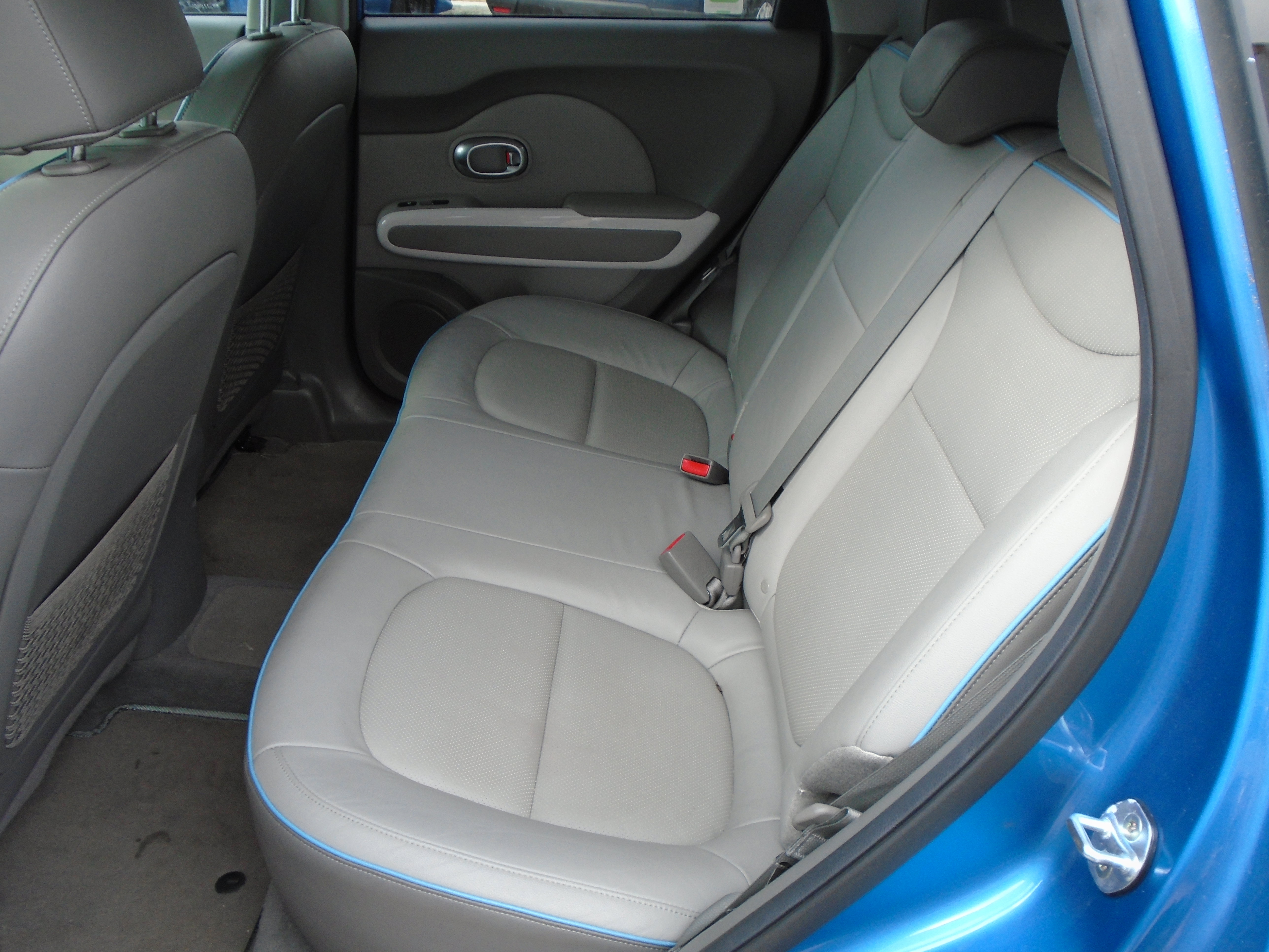 Used 2016 Kia Soul EV + image 10