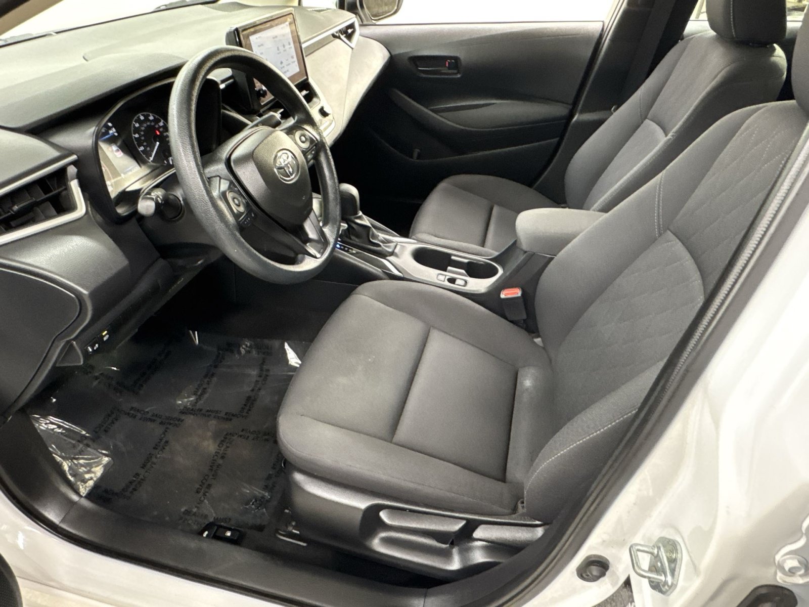 Used 2024 Toyota Corolla LE FWD image 16