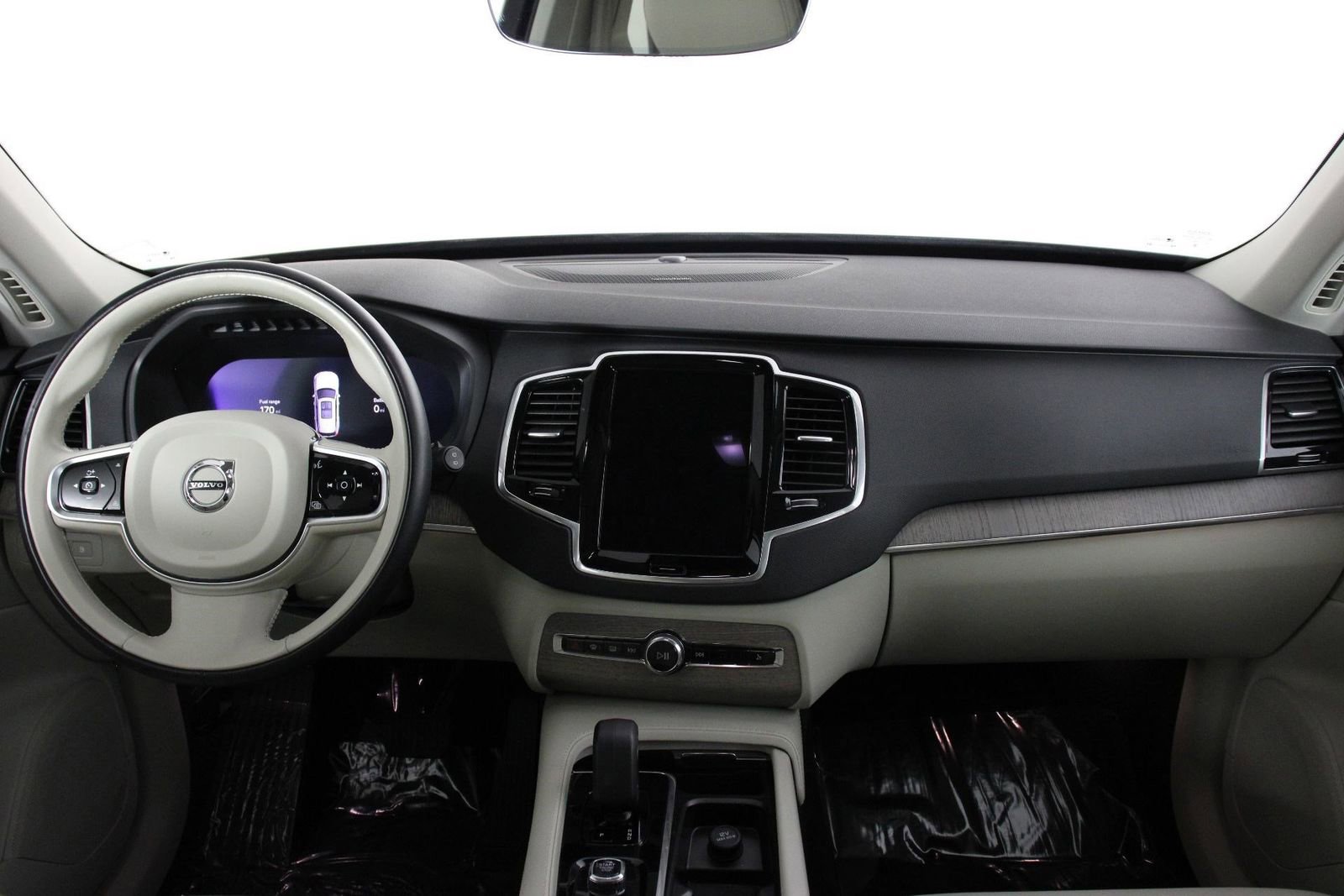 Certified 2024 Volvo XC90 T8 Plus w/ Protection Package Premier image 7
