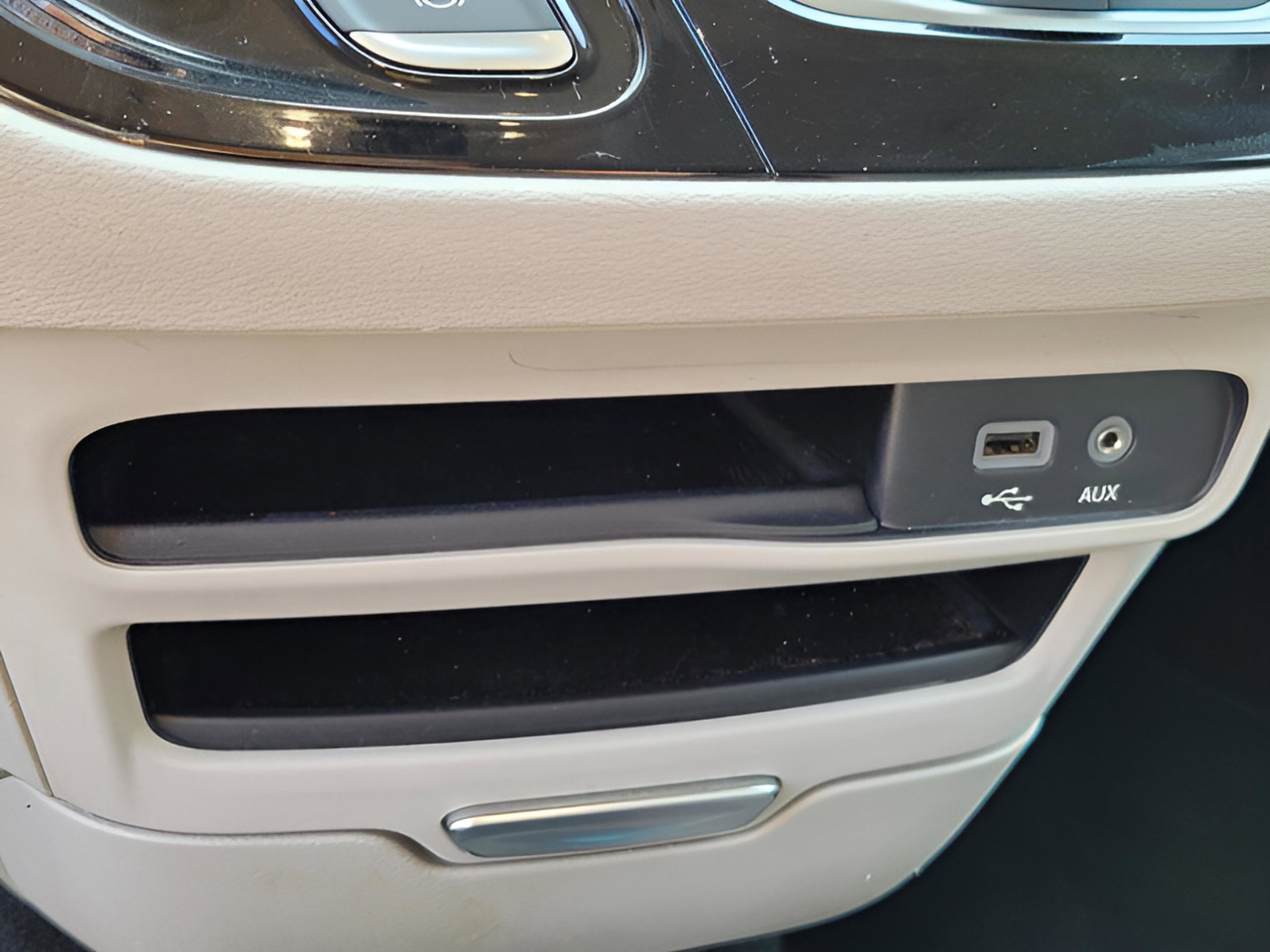 Used 2019 Chrysler Pacifica Touring Plus image 10