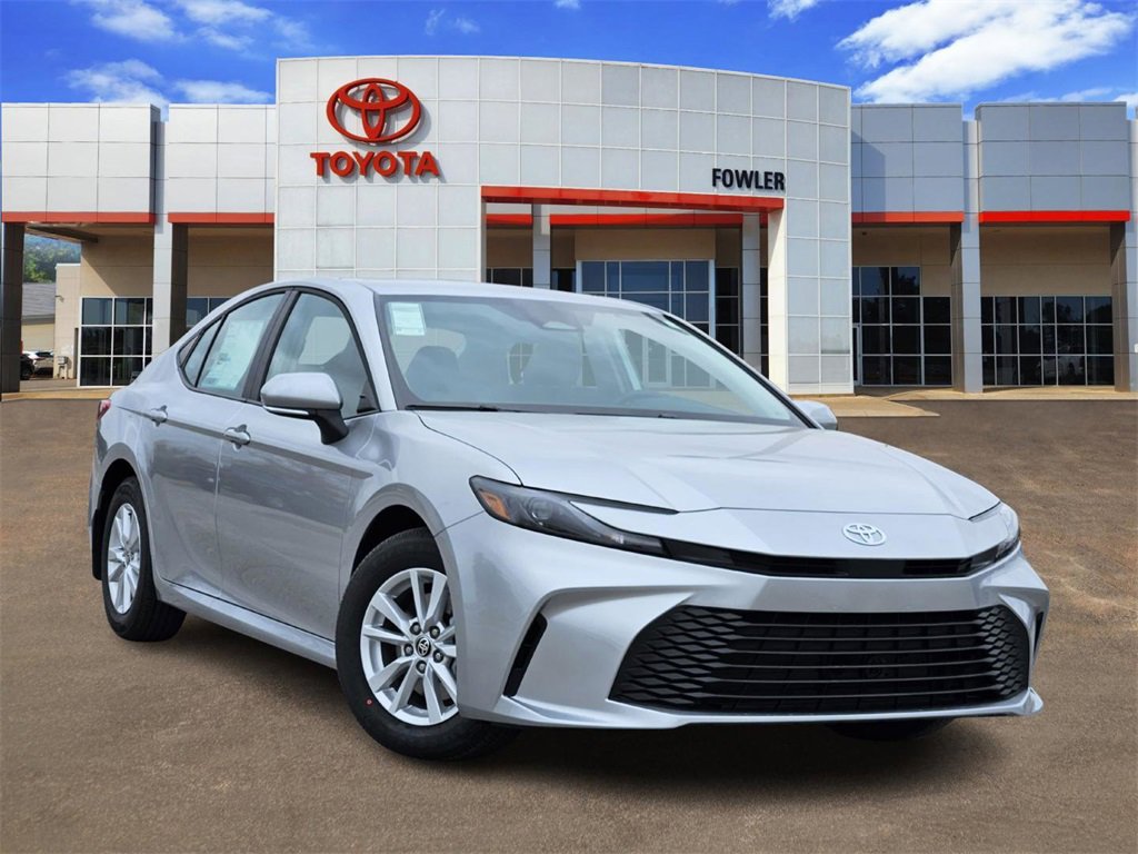 New 2026 Toyota Camry LE w/ Convenience Package