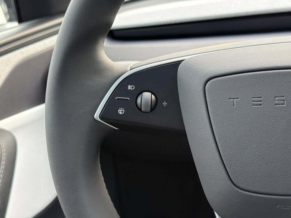 Used 2026 Tesla Model Y Long Range AWD/4WD image 22