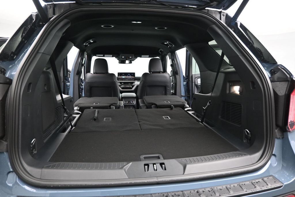 New 2026 Ford Explorer ST-Line w/ ST-Line Street Pack RWD image 22