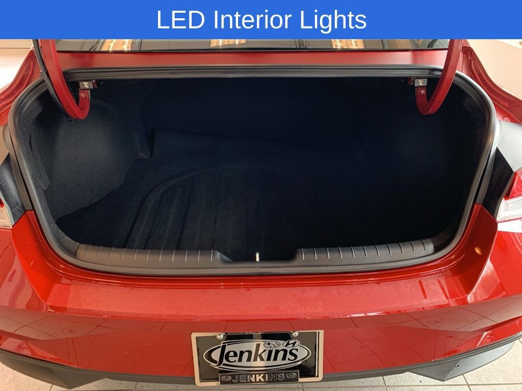 Used 2023 Hyundai Elantra SEL w/ Convenience Package image 15