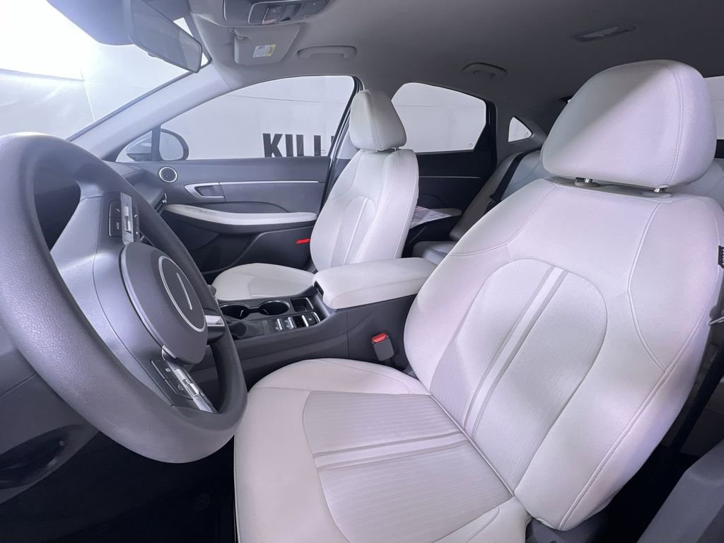 Used 2025 Hyundai Sonata SE image 12