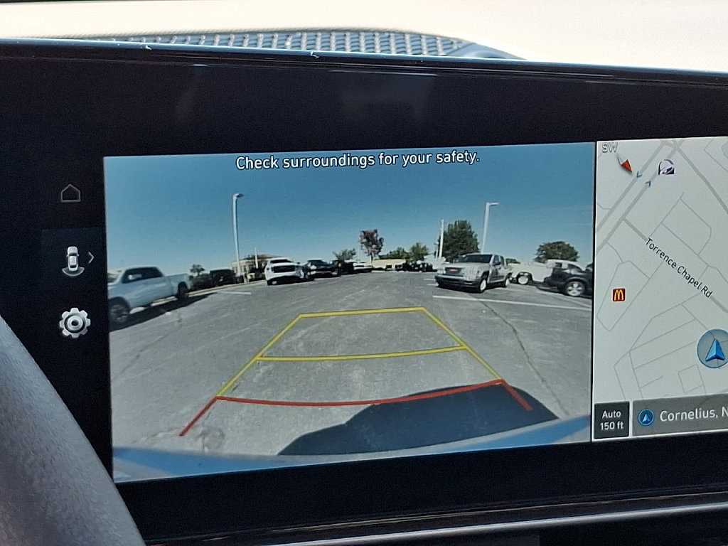 Used 2024 Hyundai Elantra SEL FWD image 17