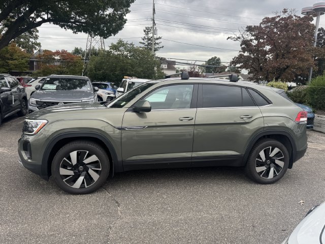 Used 2026 Volkswagen Atlas Cross Sport SE AWD/4WD image 7