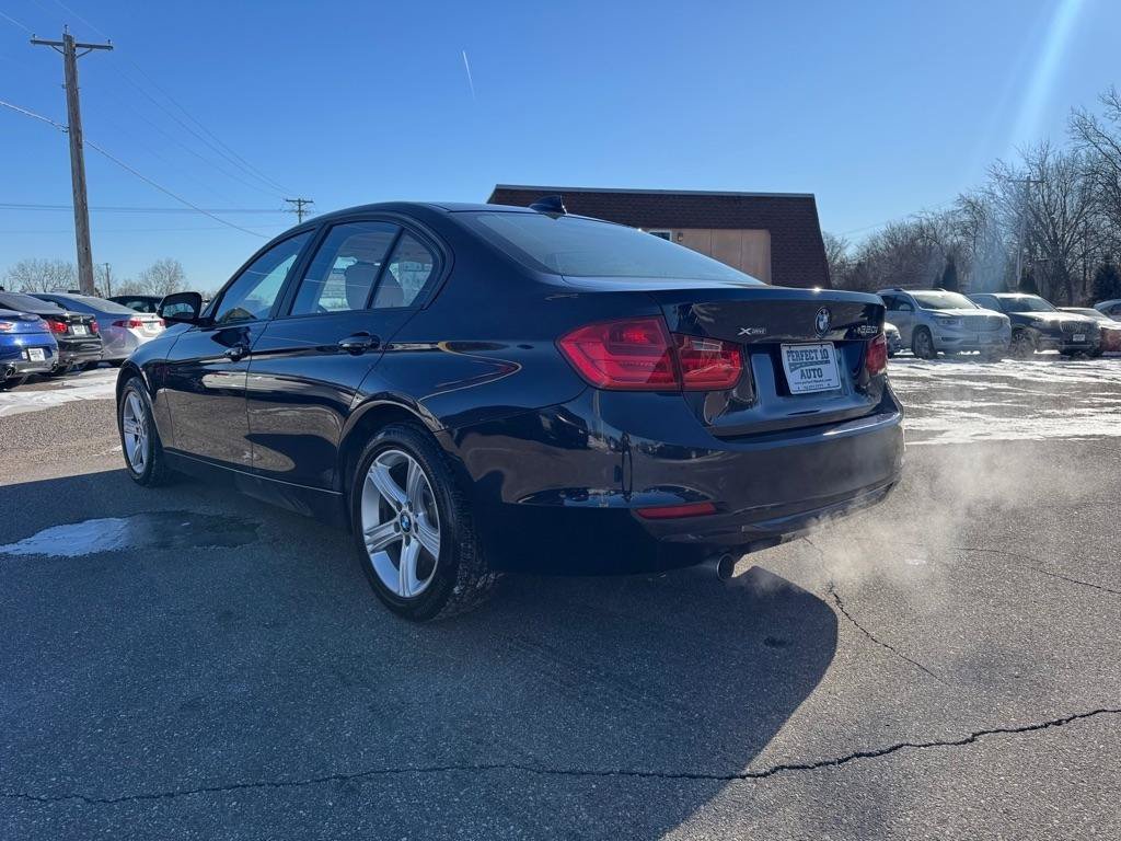 Used 2014 BMW 320i xDrive Sedan AWD/4WD image 7