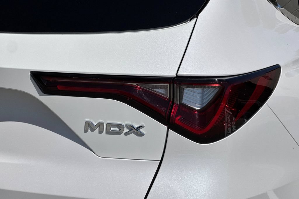 Certified 2026 Acura MDX w/ Technology Package FWD image 38