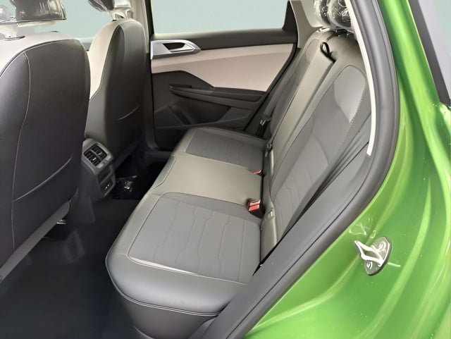 New 2026 Volkswagen Taos SE AWD/4WD image 8