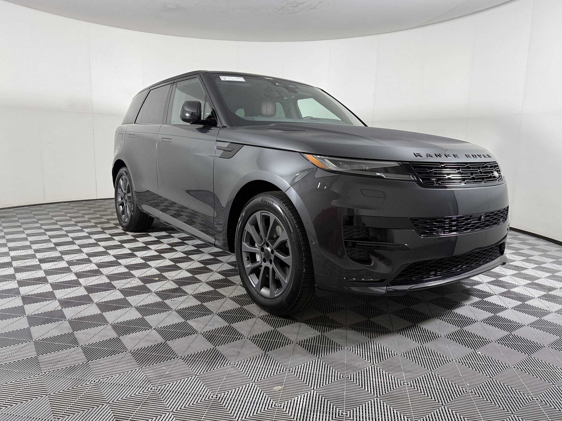New 2026 Land Rover Range Rover Sport Dynamic SE AWD/4WD image 7