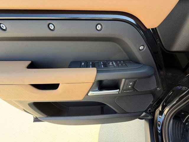 New 2026 Land Rover Defender 110 S AWD/4WD image 11