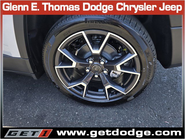 New 2026 Jeep Cherokee Overland w/ Advanced Pro Tech Group AWD/4WD image 7