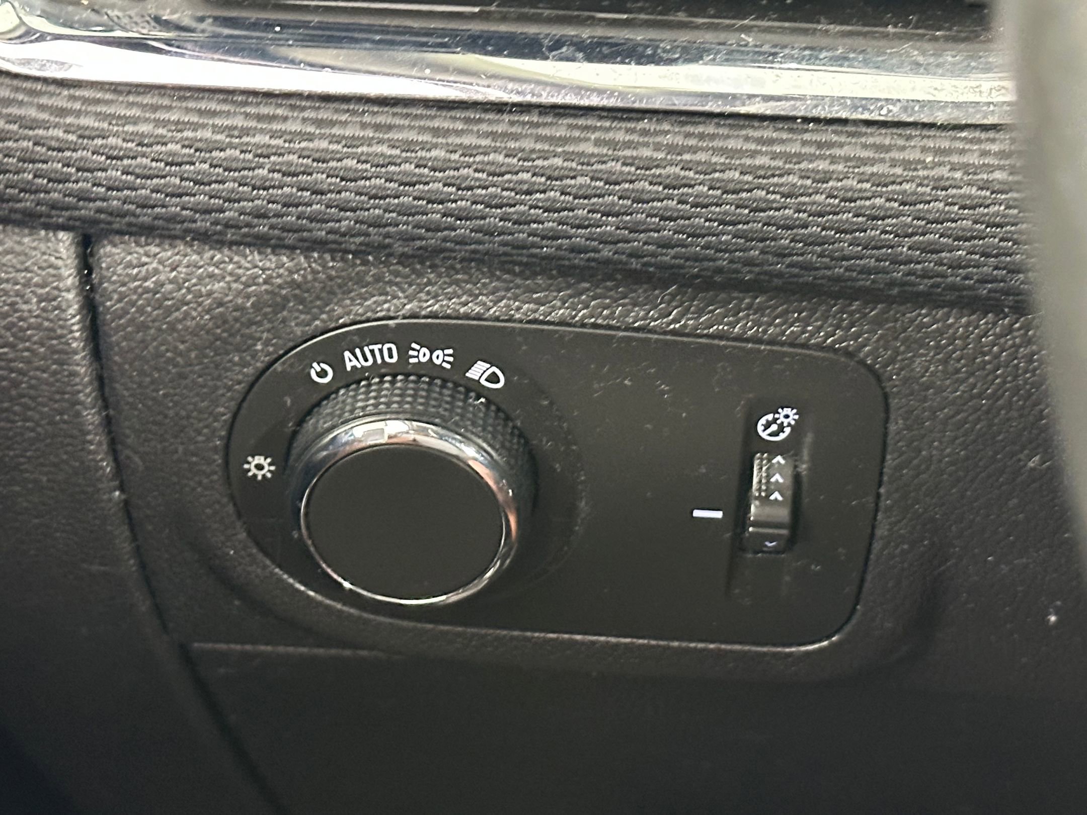 Used 2016 Chevrolet Cruze LS image 25