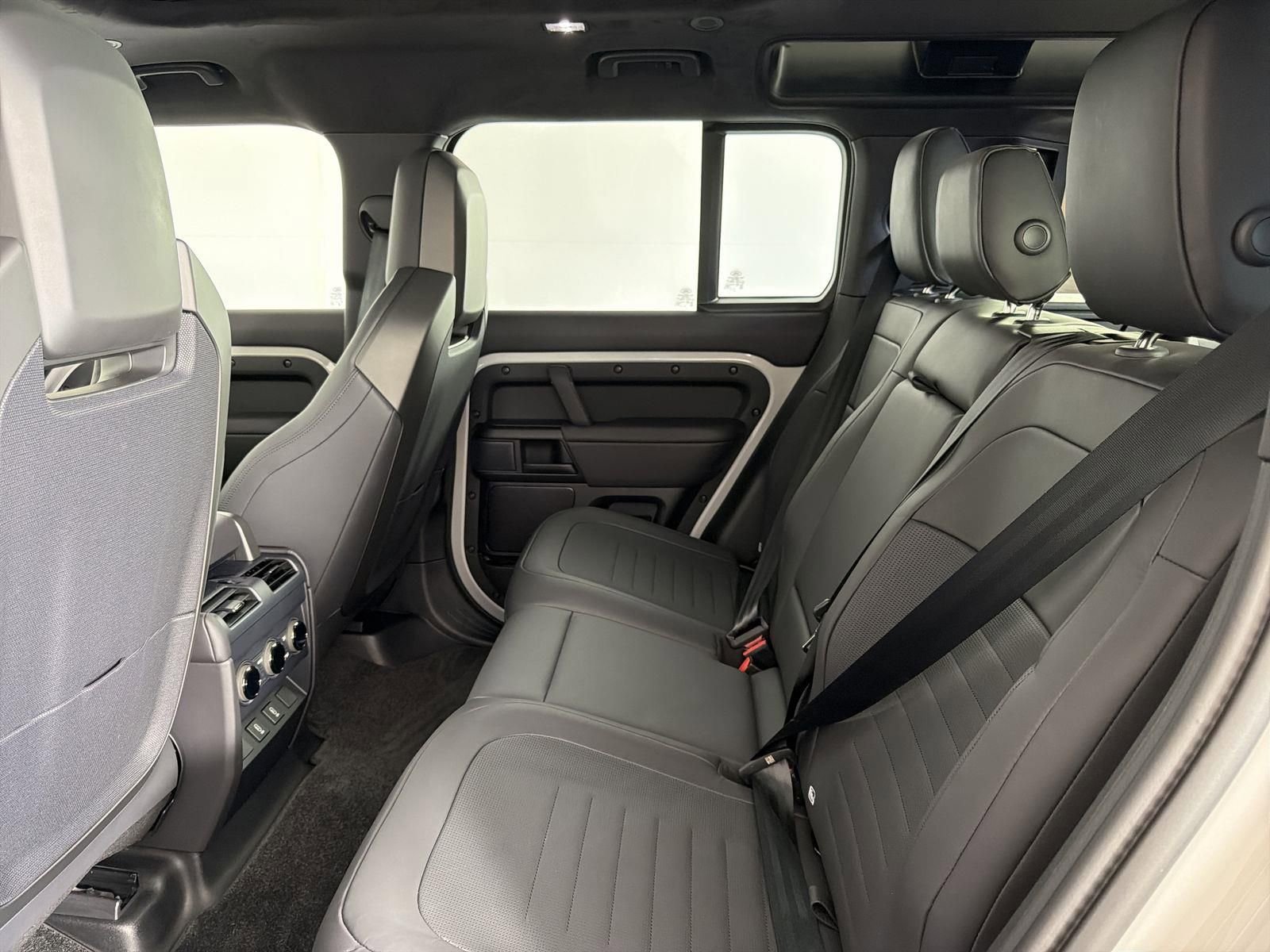 New 2026 Land Rover Defender 110 OCTA image 26