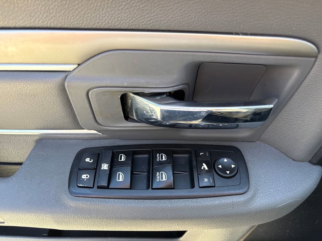 Used 2014 RAM 1500 Lone Star image 16