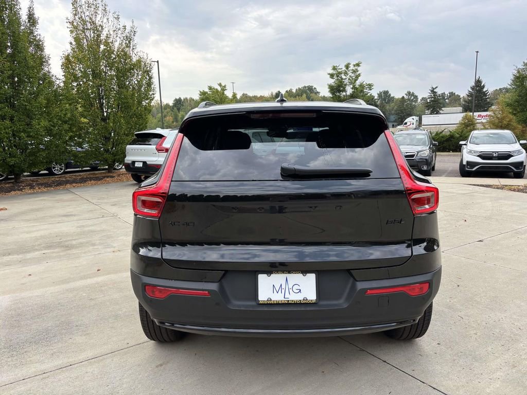 New 2026 Volvo XC40 B5 Ultra w/ Protection Package Premier image 6