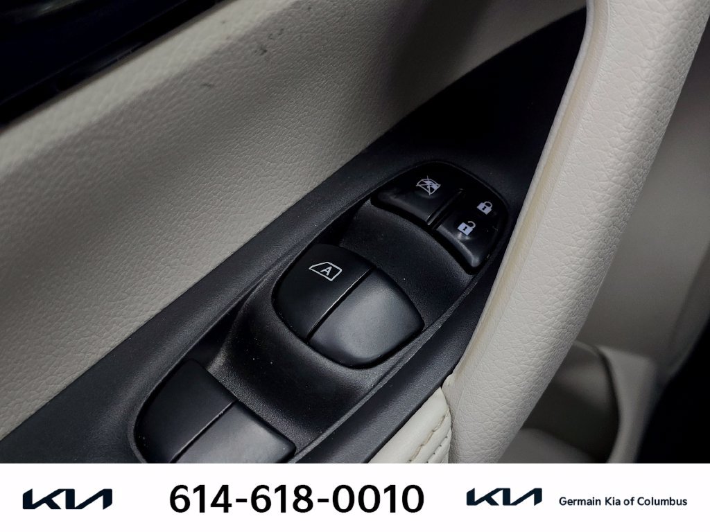Used 2022 Nissan Rogue Sport SV AWD/4WD image 25