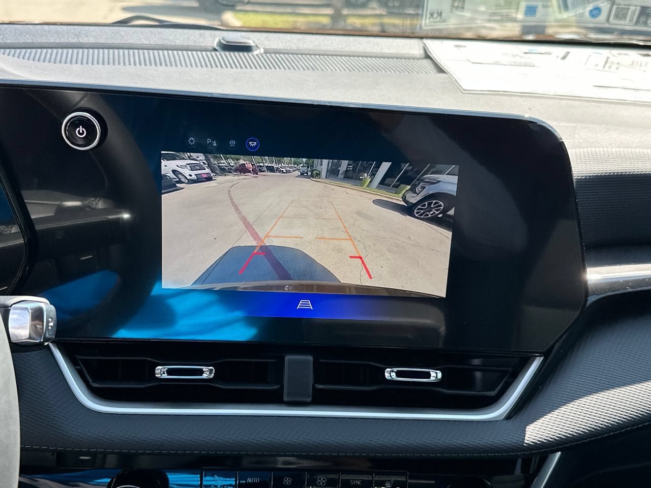 New 2027 Chevrolet Equinox LT w/ Convenience Package II FWD image 20