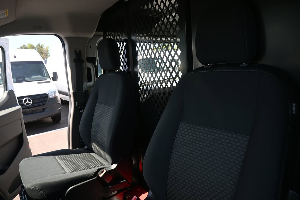 Used 2024 Ford Transit 250 Low Roof w/ Exterior Upgrade Package RWD image 5
