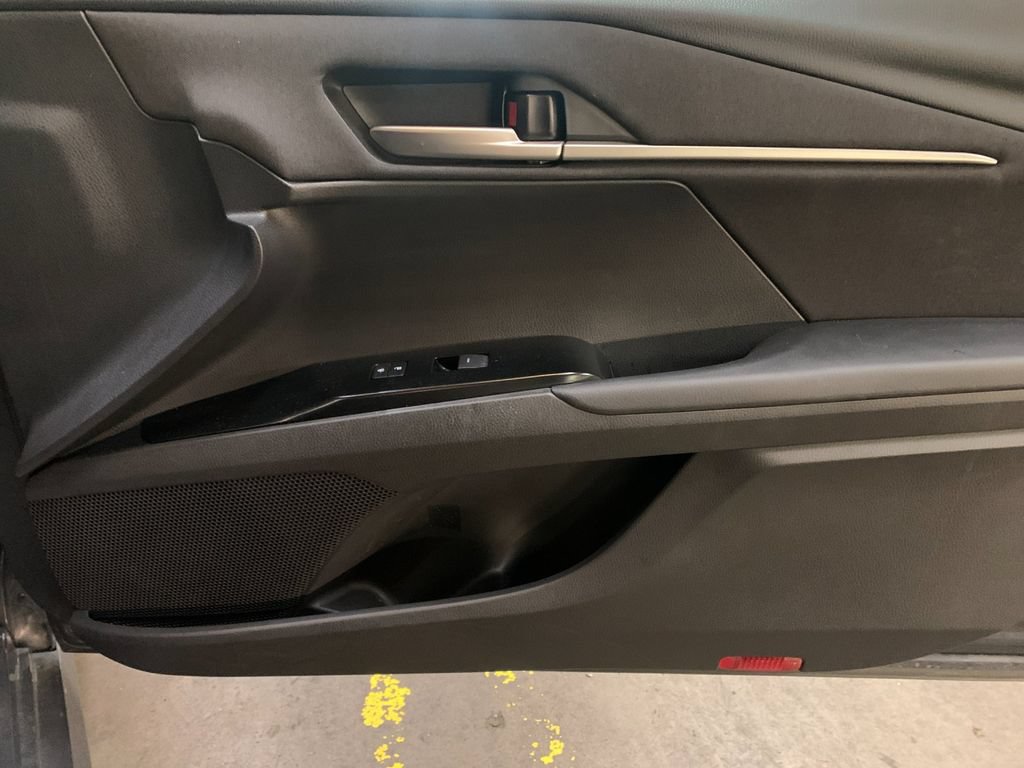 Used 2026 Toyota Camry LE FWD image 19
