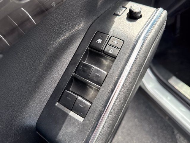 Used 2023 Toyota Highlander Platinum AWD/4WD image 25