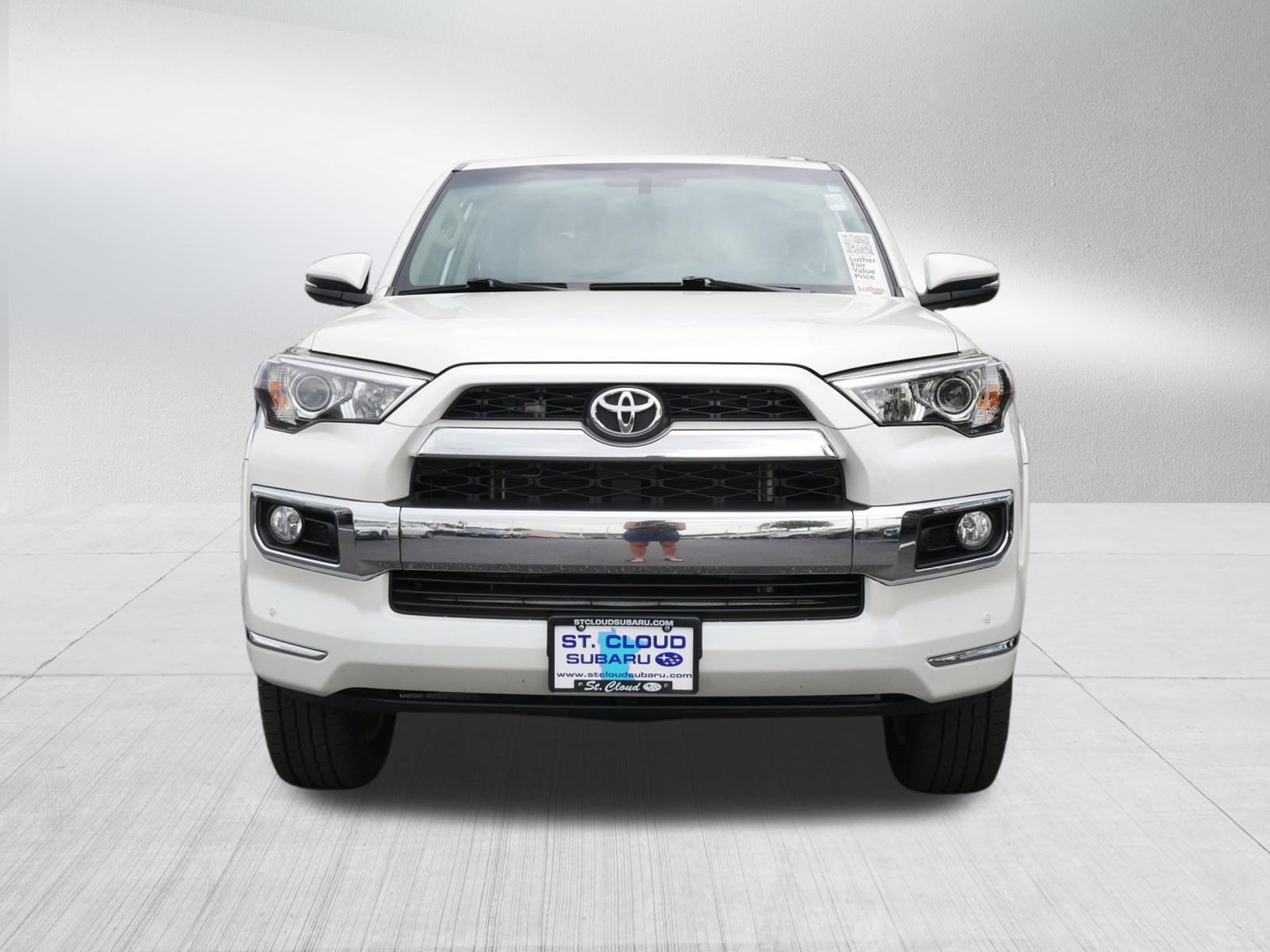 Used 2018 Toyota 4Runner Limited AWD/4WD image 2