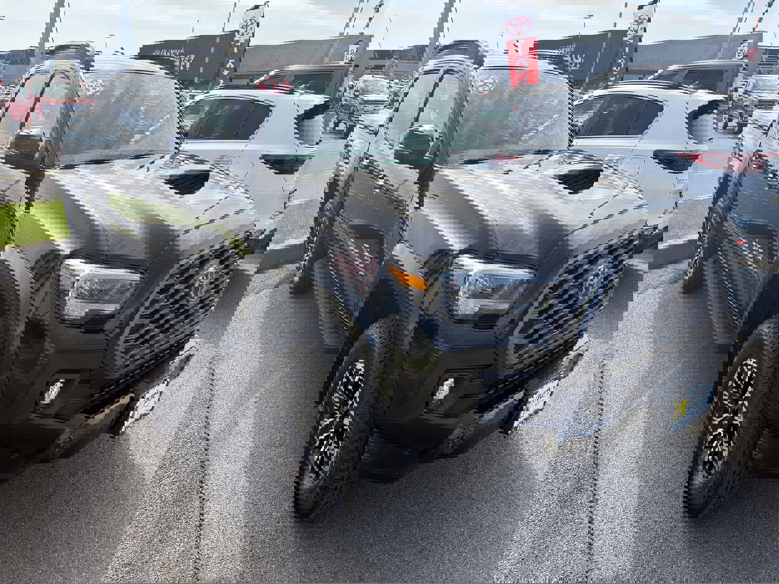 Certified 2023 Toyota Tacoma TRD Sport w/ Technology Package AWD/4WD image 2