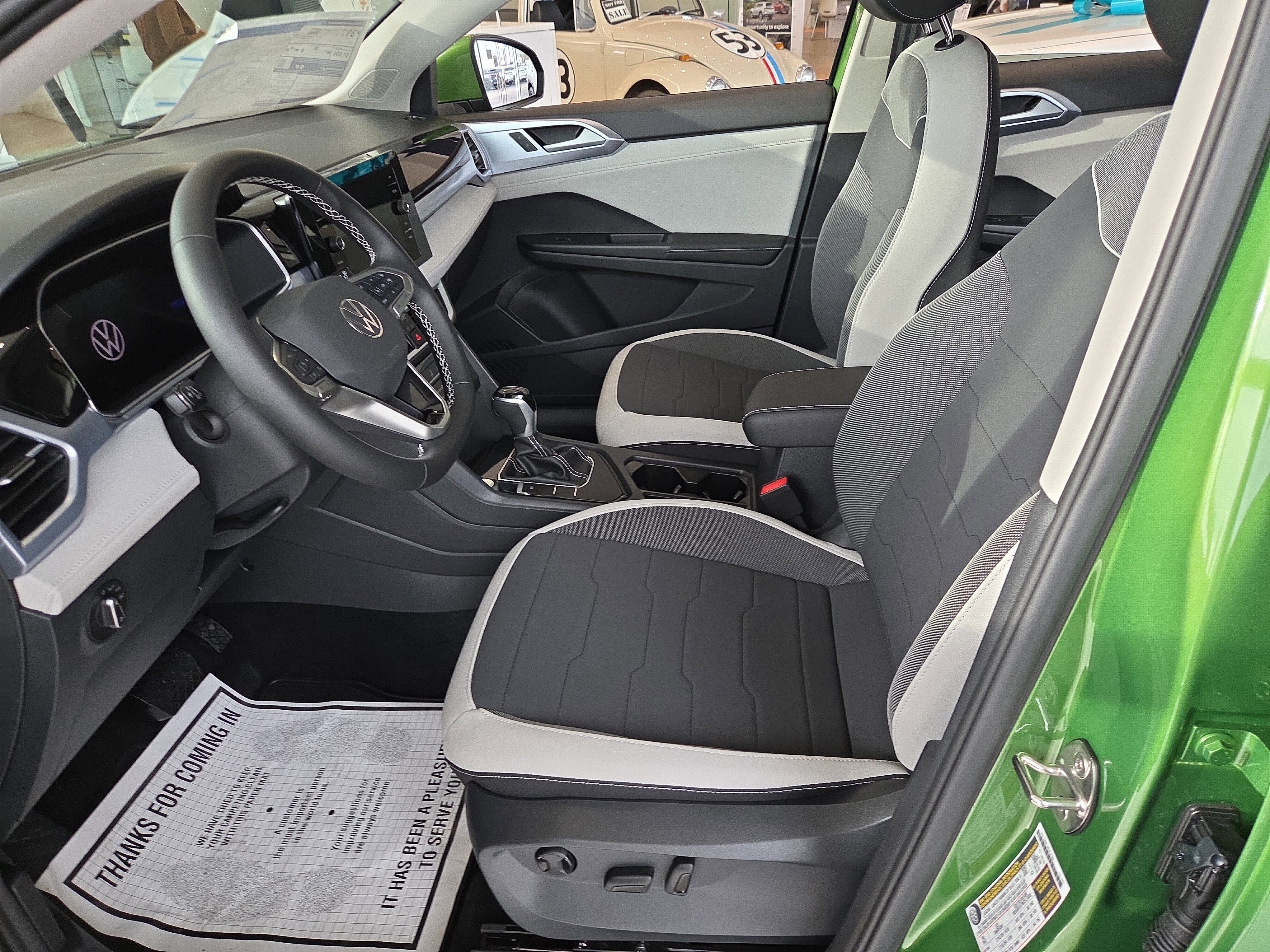 New 2026 Volkswagen Taos SE image 4