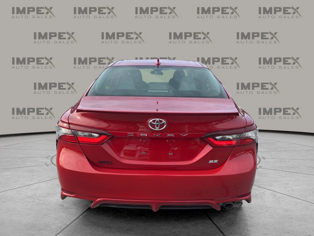 Used 2021 Toyota Camry SE image 4