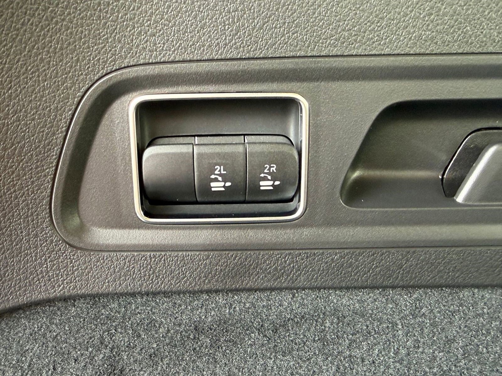 New 2026 Mercedes-Benz GLS 450 4MATIC image 19