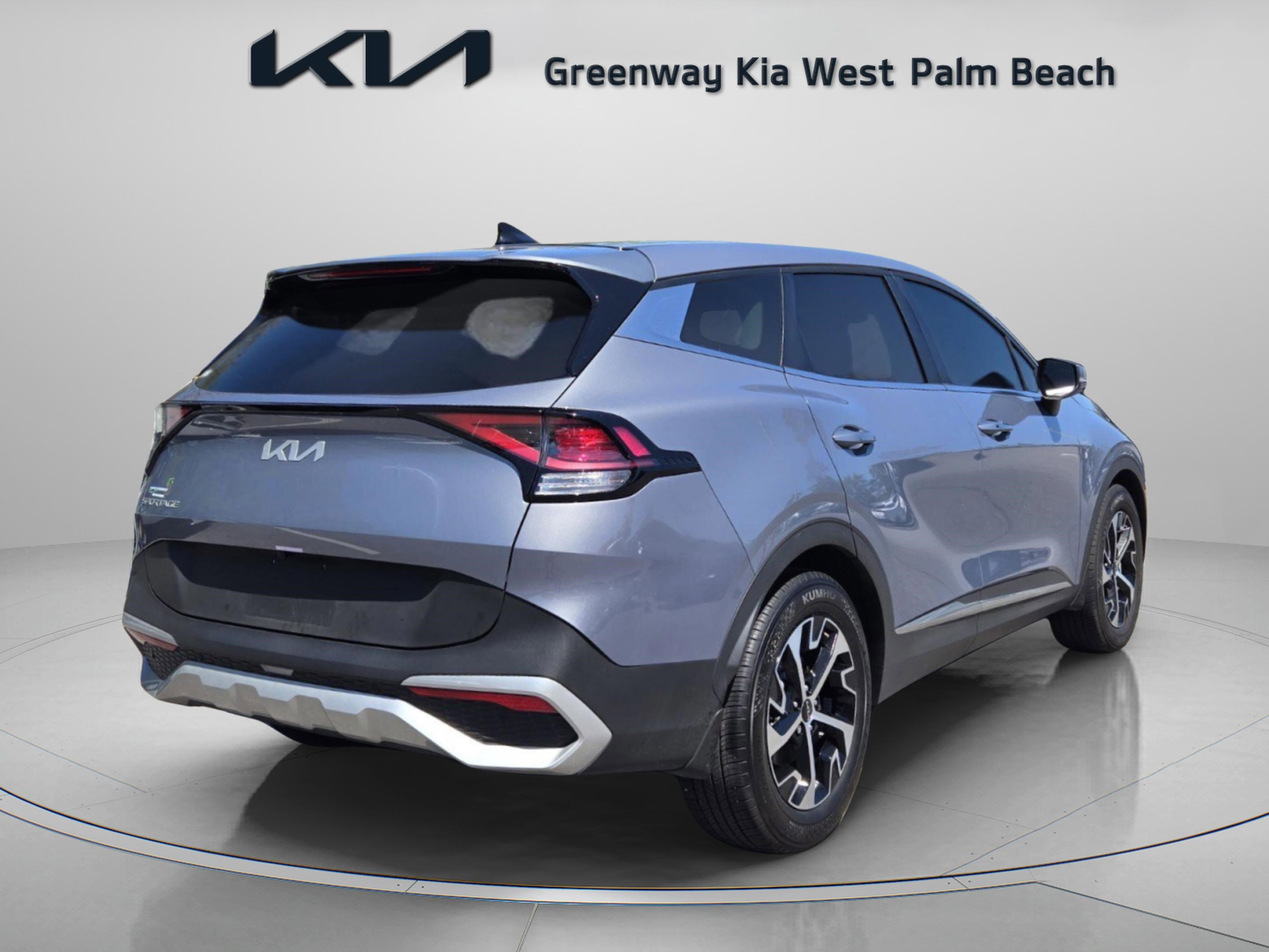 Used 2024 Kia Sportage EX image 7