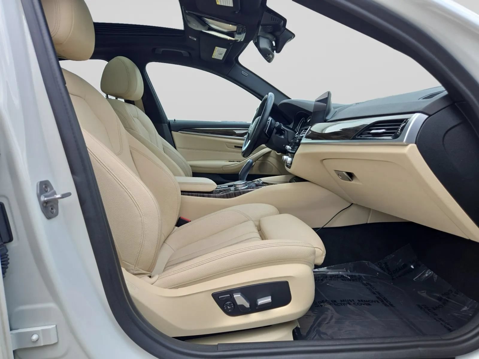 Used 2019 BMW 530i w/ Convenience Package RWD image 33