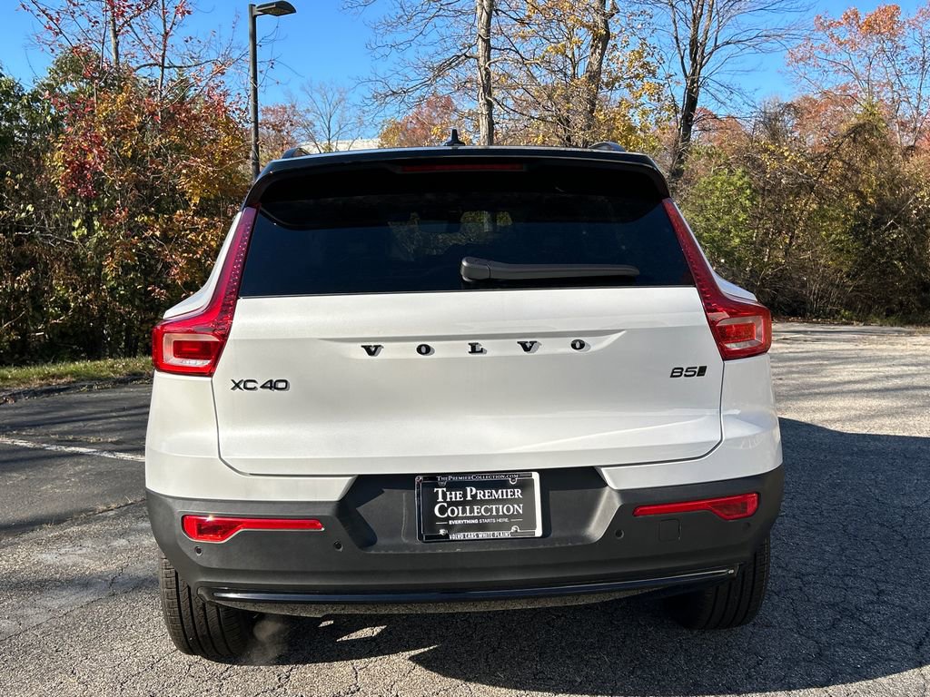 New 2026 Volvo XC40 B5 Ultra w/ Climate Package AWD/4WD image 3
