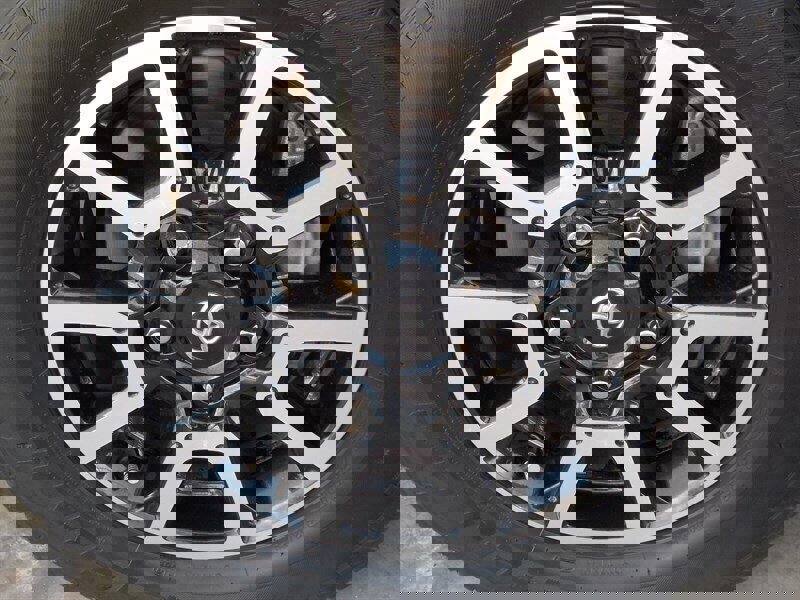 Used 2014 Toyota Tundra Limited w/ Limited Premium Package image 10