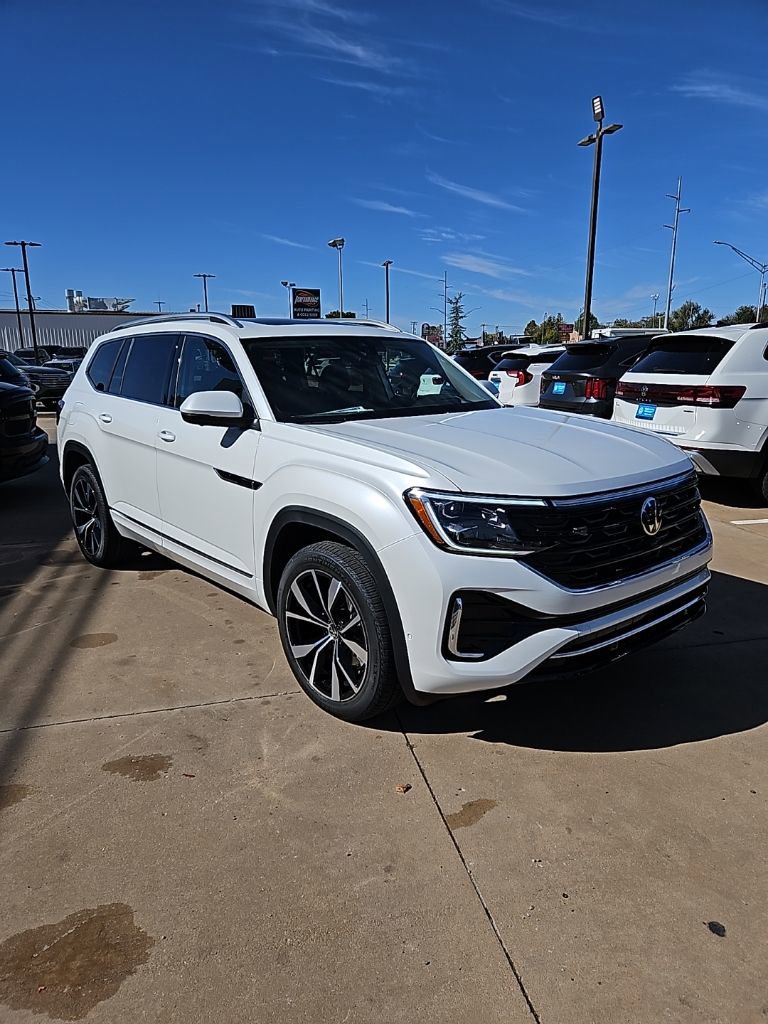 New 2026 Volkswagen Atlas SEL Premium R-Line image 3